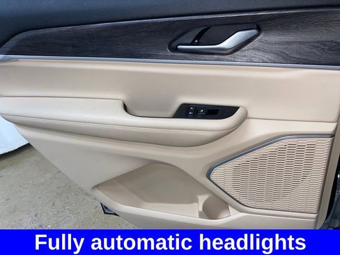 Used 2021 Jeep Grand Cherokee L Limited image 25