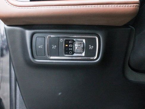 Used 2022 Lincoln Aviator Reserve w/ Elements Package Plus image 16