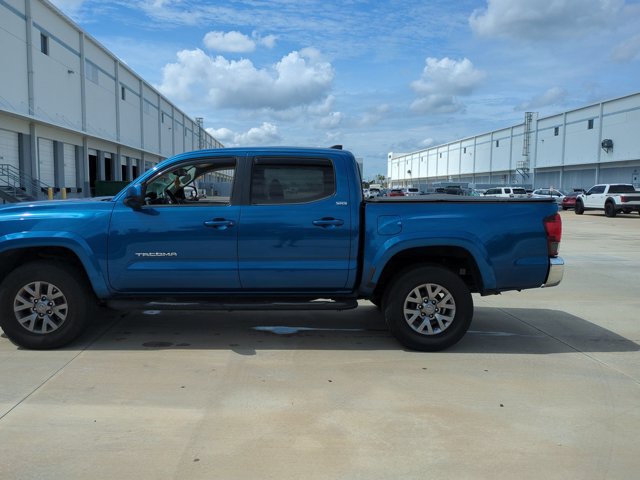 Used 2018 Toyota Tacoma SR5 RWD image 8