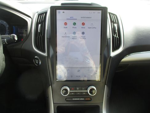 Used 2022 Ford Edge SEL w/ Convenience Package image 15