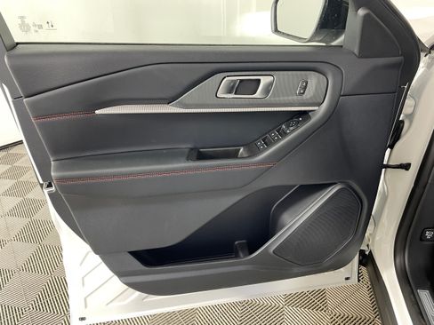New 2026 Ford Explorer ST-Line w/ ST-Line Street Pack AWD/4WD image 7
