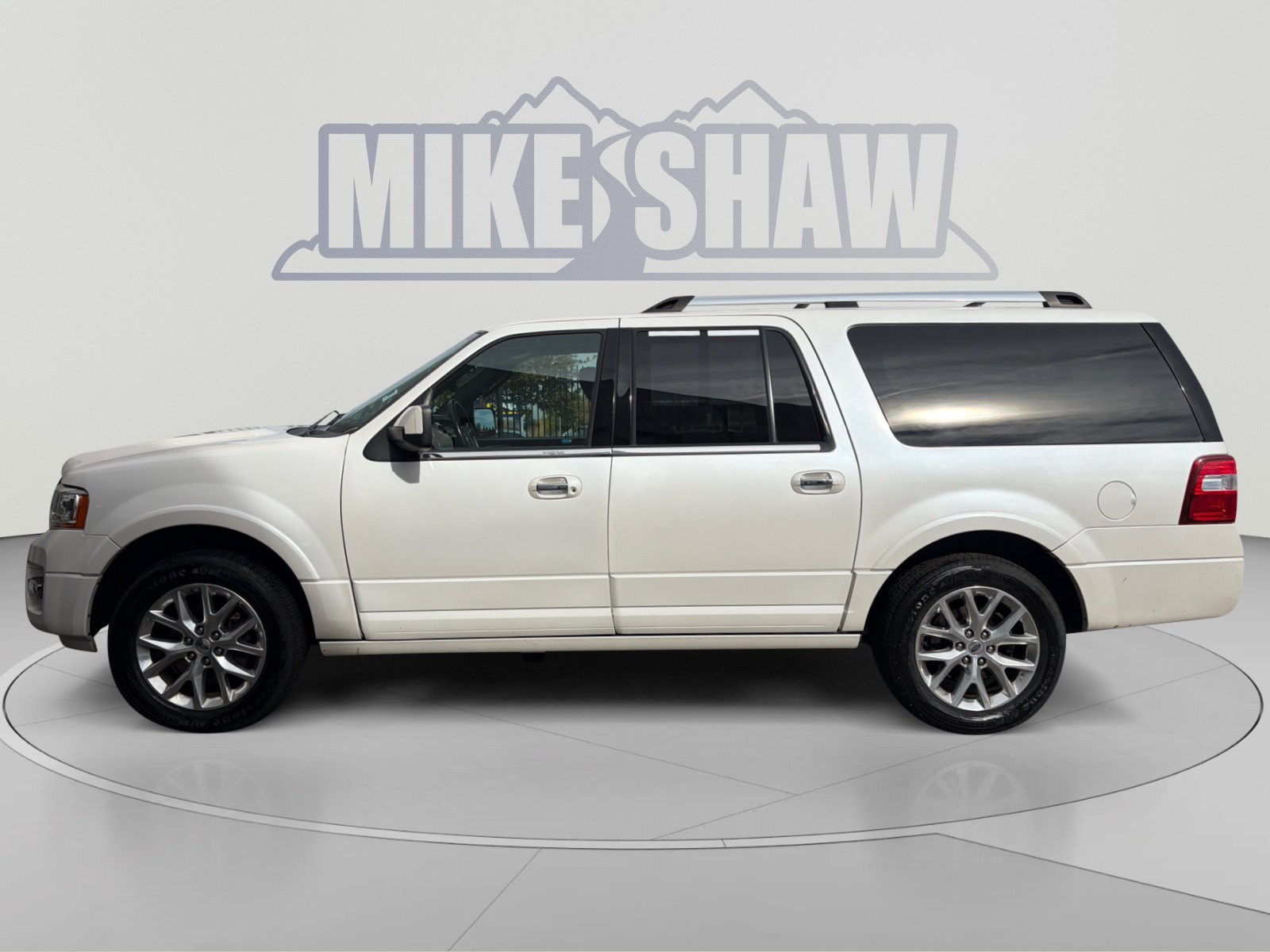 Used 2016 Ford Expedition EL Limited w/ Equipment Group 301A AWD/4WD image 2