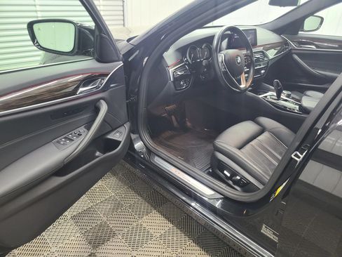 Used 2019 BMW 530i xDrive w/ Convenience Package AWD/4WD image 21
