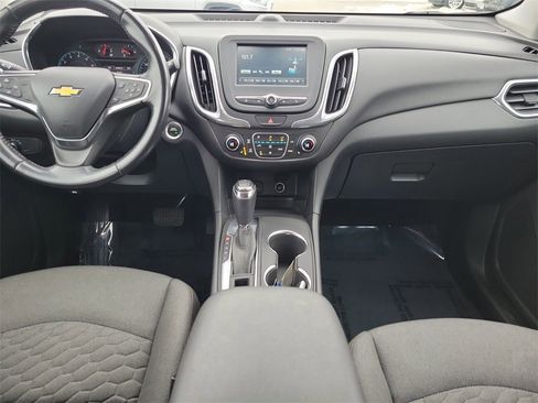 Used 2018 Chevrolet Equinox LT image 14