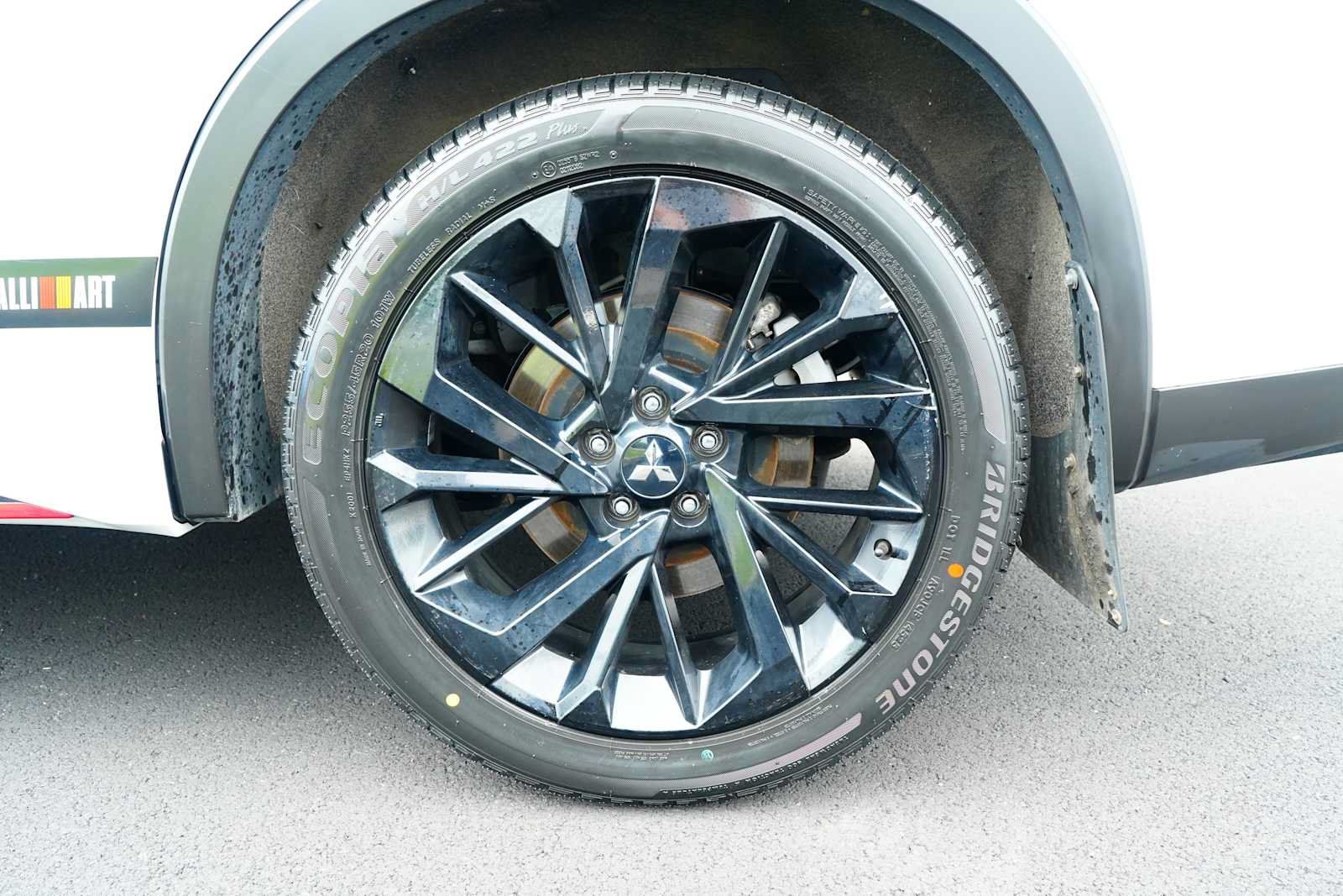 Used 2023 Mitsubishi Outlander Ralliart AWD/4WD image 11