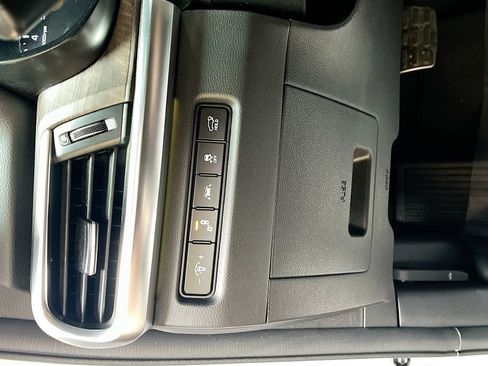 Used 2022 Kia Telluride SX w/ SX Prestige Package AWD/4WD image 10