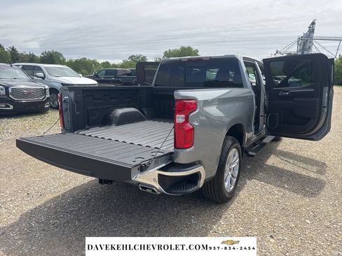 Used 2025 Chevrolet Silverado 1500 LTZ AWD/4WD image 14