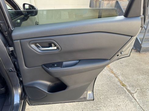 Used 2025 Nissan Rogue SV AWD/4WD image 38