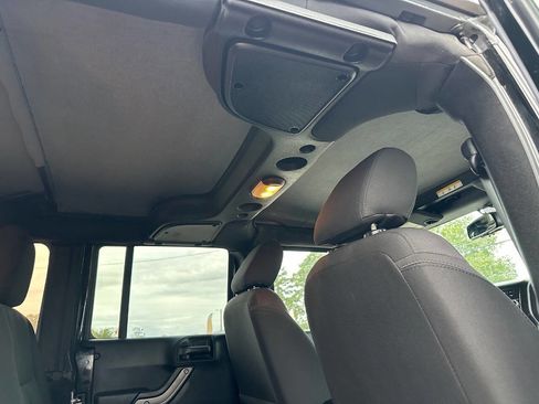 Used 2015 Jeep Wrangler Unlimited Sport image 35