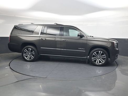 Used 2019 GMC Yukon XL Denali w/ Denali Ultimate Package RWD image 4