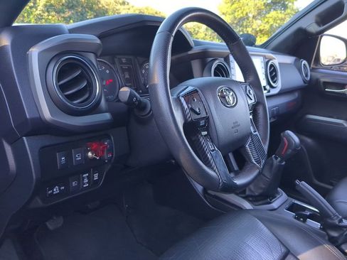 Used 2020 Toyota Tacoma TRD Off-Road w/ TRD Premium Off Road Package image 20