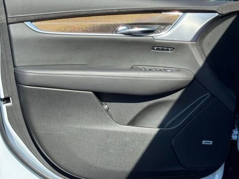 Certified 2024 Cadillac XT6 Premium Luxury w/ Platinum Package image 15