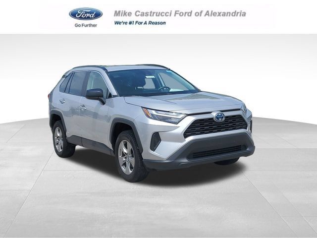 Used 2024 Toyota RAV4 LE AWD/4WD image 1