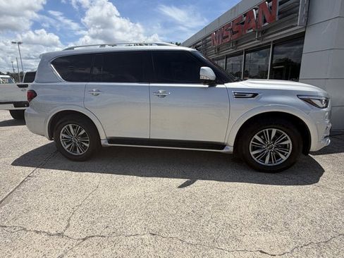 Used 2022 INFINITI QX80 Luxe RWD image 4