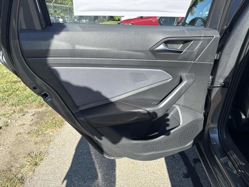 New 2025 Volkswagen Jetta SE image 7