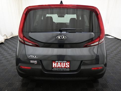 Used 2021 Kia Soul LX image 10