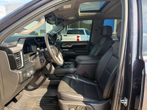 Used 2023 GMC Sierra 1500 Denali w/ Denali Reserve Package AWD/4WD image 5