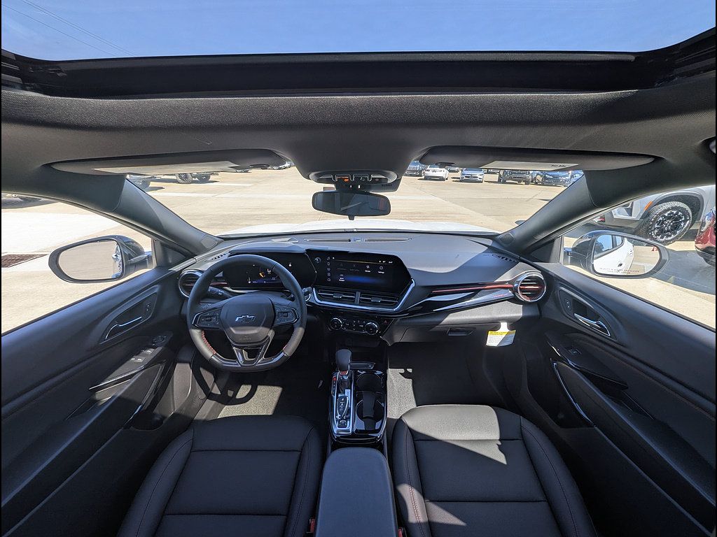 New 2026 Chevrolet Trax RS w/ Sunroof Package FWD image 17