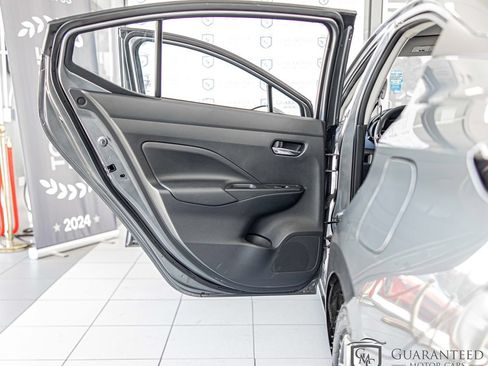 Used 2025 Nissan Versa SV FWD image 31