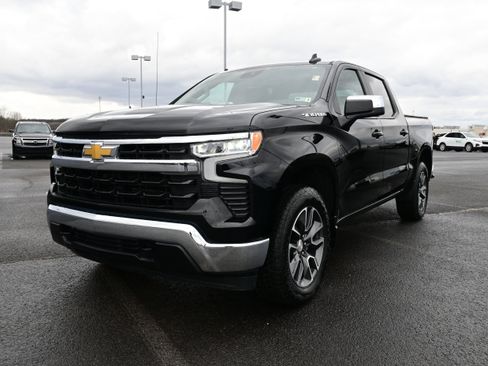 Used 2024 Chevrolet Silverado 1500 LT image 4