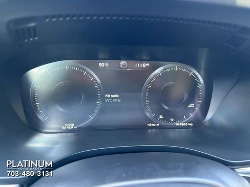Used 2019 Volvo XC60 T5 Momentum w/ Multimedia Package AWD/4WD image 8