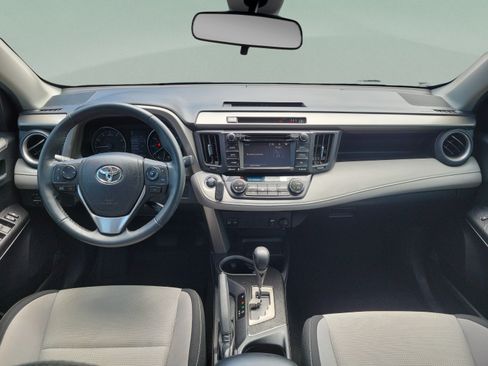 Used 2018 Toyota RAV4 Adventure FWD image 11