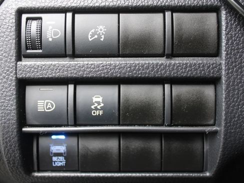 Used 2024 Toyota Tacoma TRD Sport AWD/4WD image 31