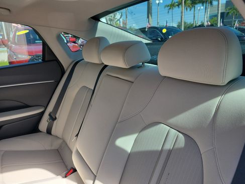 Used 2024 Hyundai Sonata SEL w/ Convenience Package FWD image 12