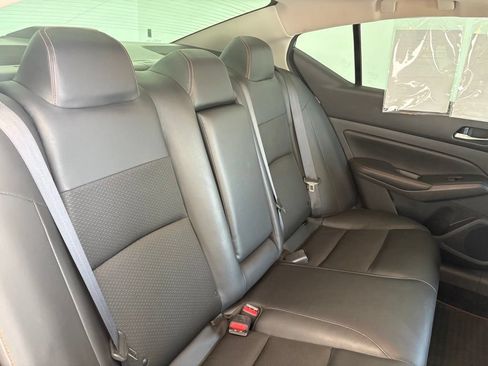 Used 2022 Nissan Altima 2.5 SR w/ Midnight Edition Package FWD image 34