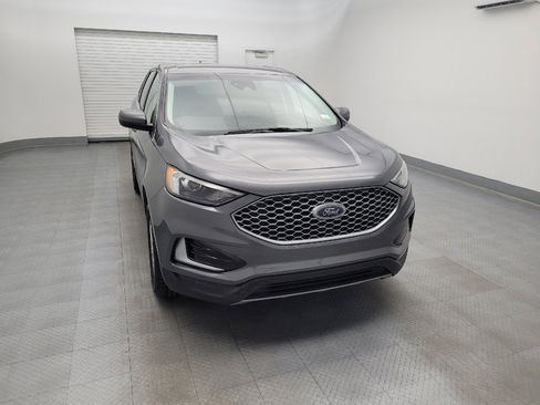 Used 2023 Ford Edge SEL image 14