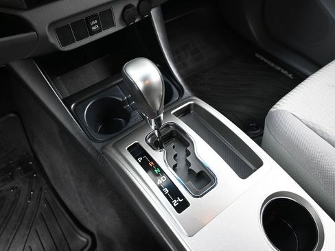 Used 2015 Toyota Tacoma PreRunner image 21