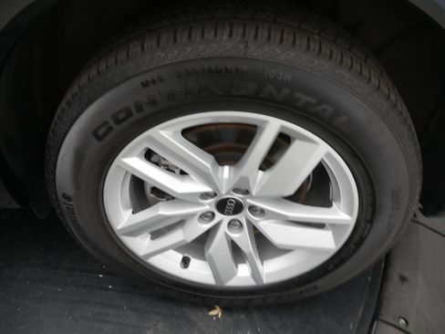 Certified 2023 Audi Q5 2.0T Premium w/ Convenience Package AWD/4WD image 13