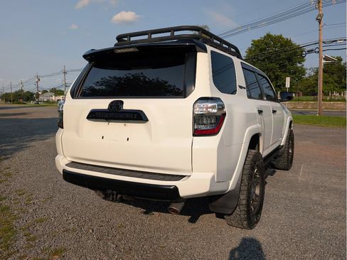 Used 2020 Toyota 4Runner Venture w/ Moonroof Package AWD/4WD image 5