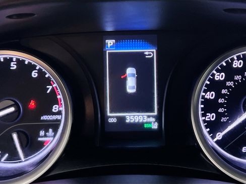 Used 2024 Toyota Camry LE w/ Convenience Package image 23