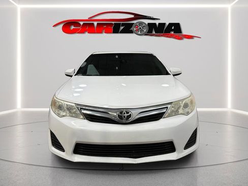 Used 2014 Toyota Camry LE image 2
