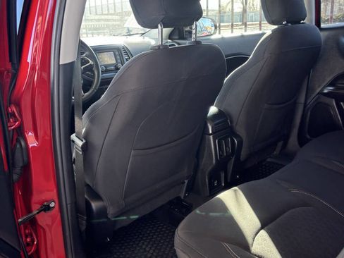 Used 2018 Jeep Compass Sport w/ Cold Weather Group image 18