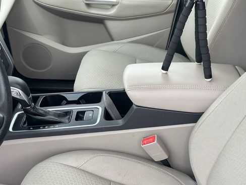 Used 2018 Ford Escape SE image 20