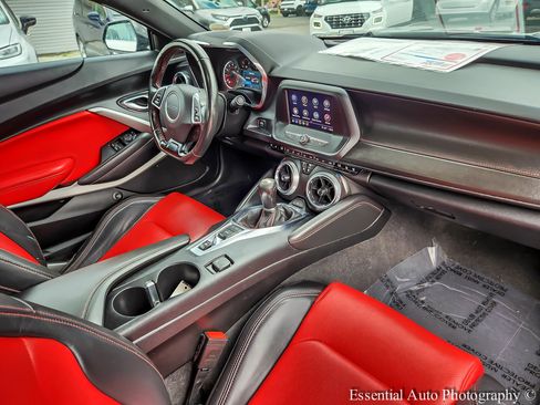 Used 2021 Chevrolet Camaro LT RWD image 22