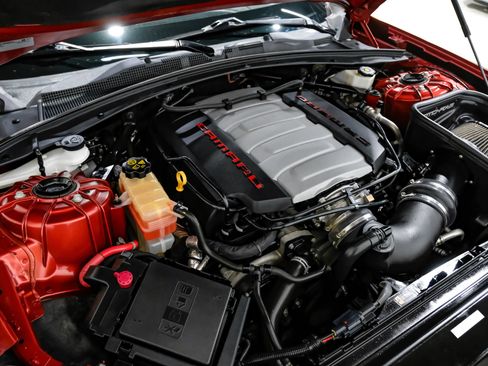 Used 2019 Chevrolet Camaro SS RWD image 38