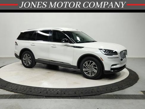 Used 2023 Lincoln Aviator AWD image 1