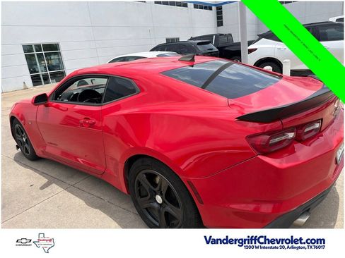 Used 2020 Chevrolet Camaro LT RWD image 11
