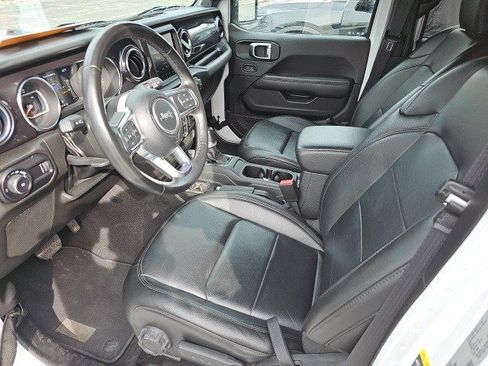 Used 2023 Jeep Wrangler Unlimited Sahara image 20