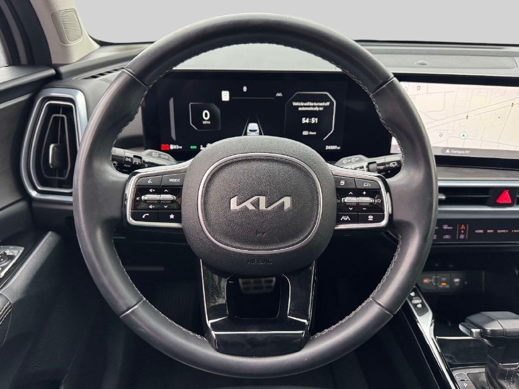 Used 2024 Kia Sorento SX AWD/4WD image 13