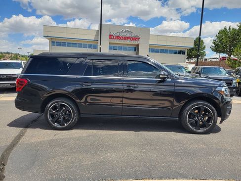 Used 2022 Ford Expedition Max Limited AWD/4WD image 3
