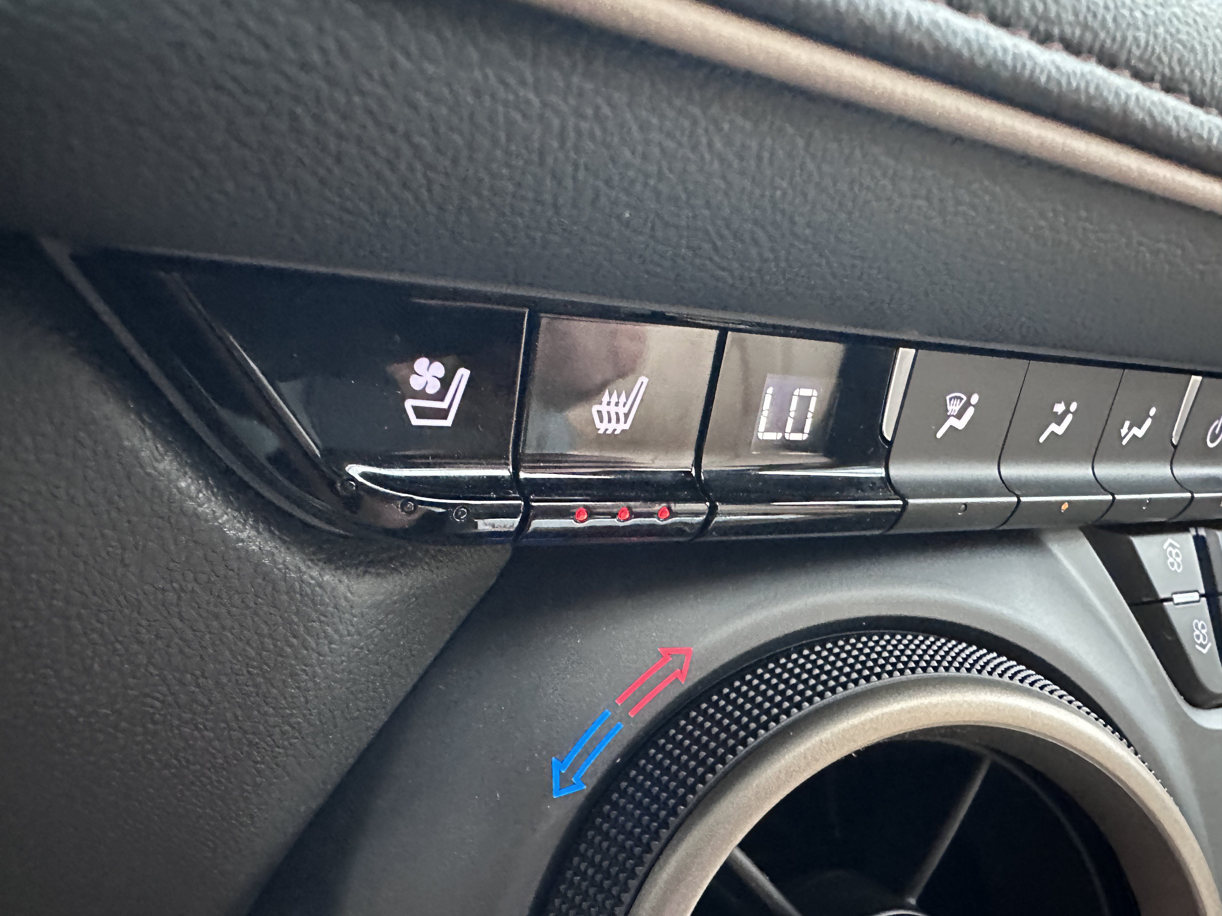 Used 2024 Chevrolet Blazer Premier w/ Driver Confidence II Package FWD image 26