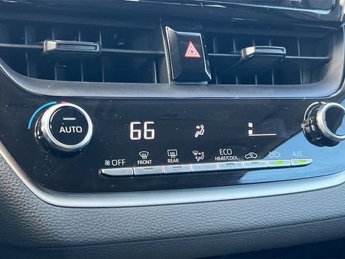 Certified 2022 Toyota Corolla LE image 18