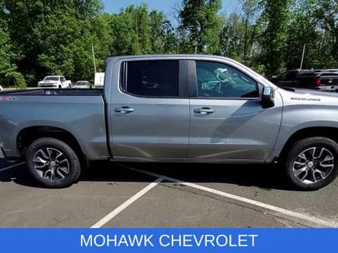 Used 2023 Chevrolet Silverado 1500 LT AWD/4WD image 10