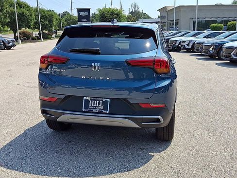 Certified 2024 Buick Encore GX Preferred w/ Comfort Package AWD/4WD image 8