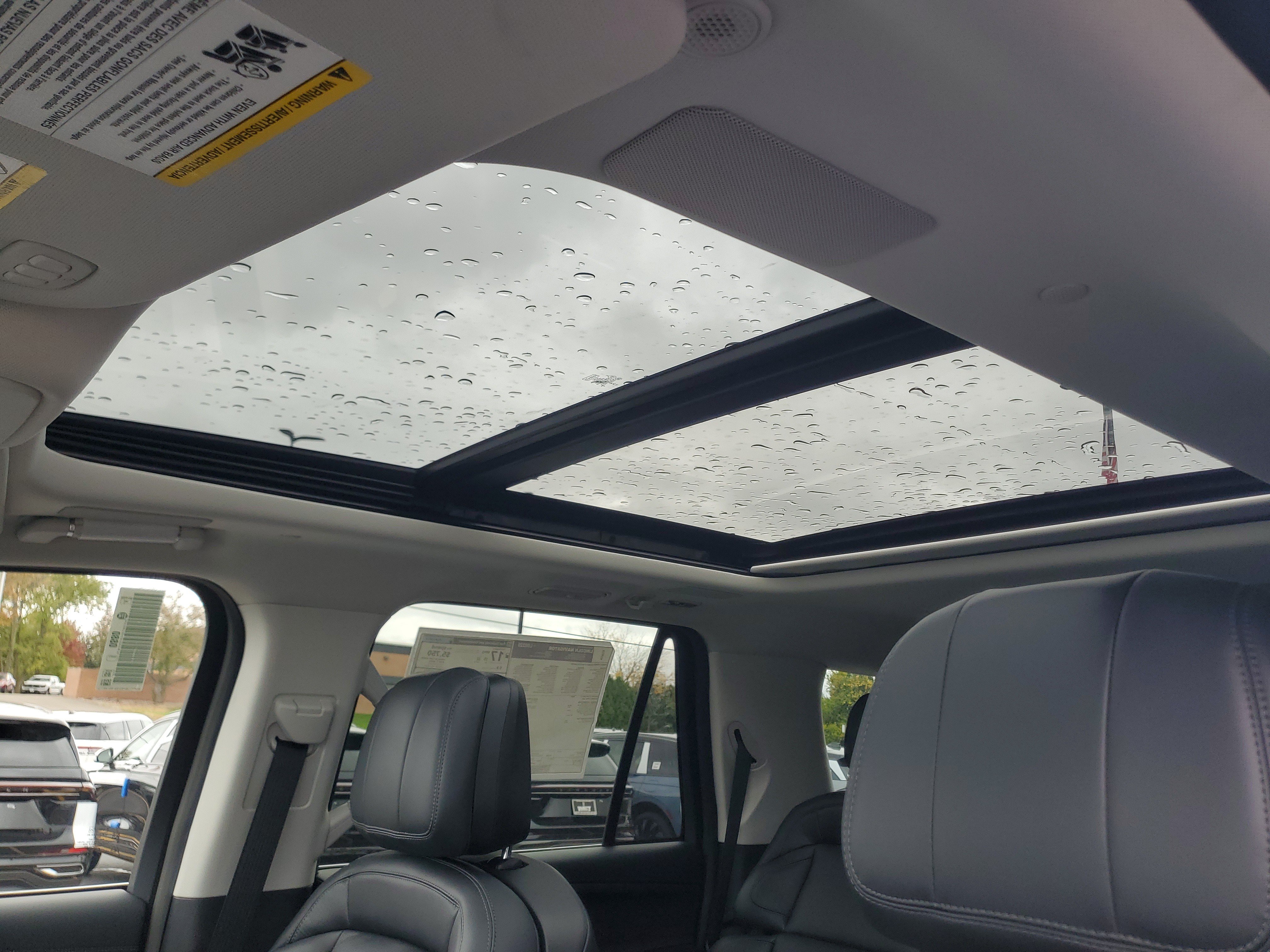 New 2027 Lincoln Navigator Reserve AWD/4WD image 11