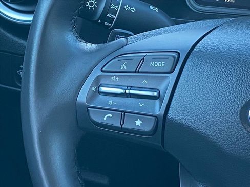 Used 2023 Hyundai Kona SEL image 7